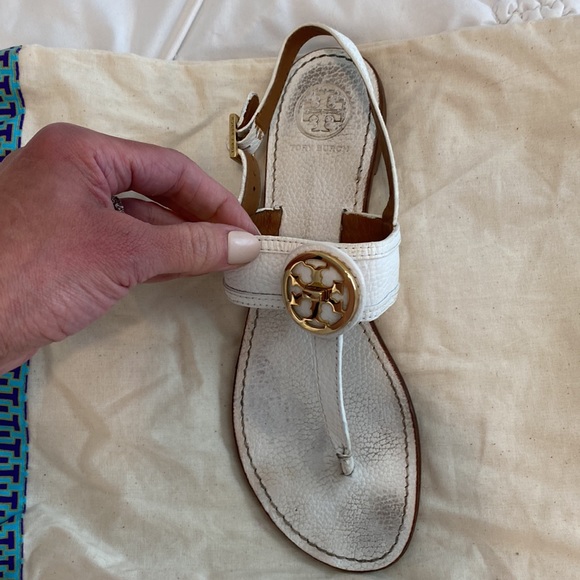 Tory Burch size 10 white leather sandals - Picture 3 of 4